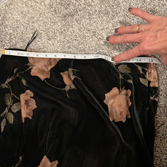 NWT Vince Autumnal Rose Velvet Slip Skirt 6 - Picture 9 of 9